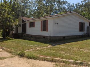 504 E King St, Newton, AL 36352