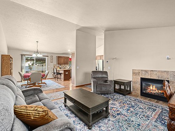 2nd image of 615 S Margaret St