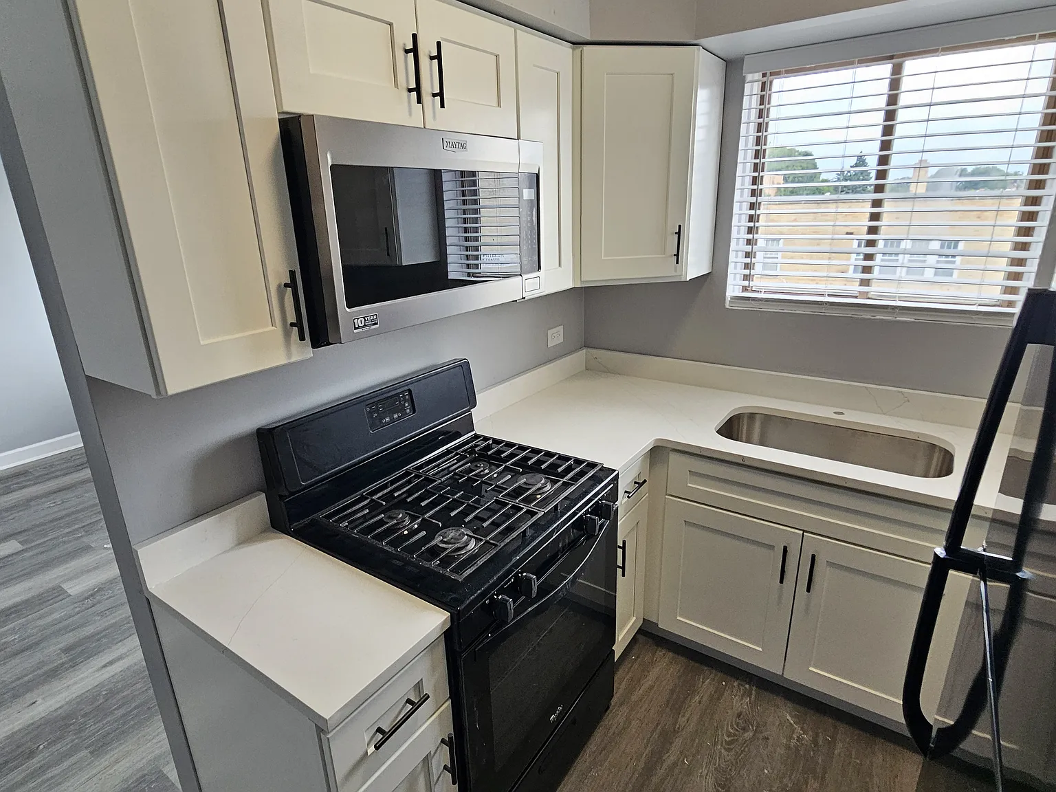 2139 Clinton Ave — Photo 4