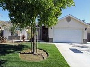 532 Oak St, Parlier, CA 93648