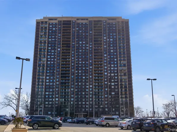 27110 Grand Central Parkway #26A, Floral Park, NY 11005