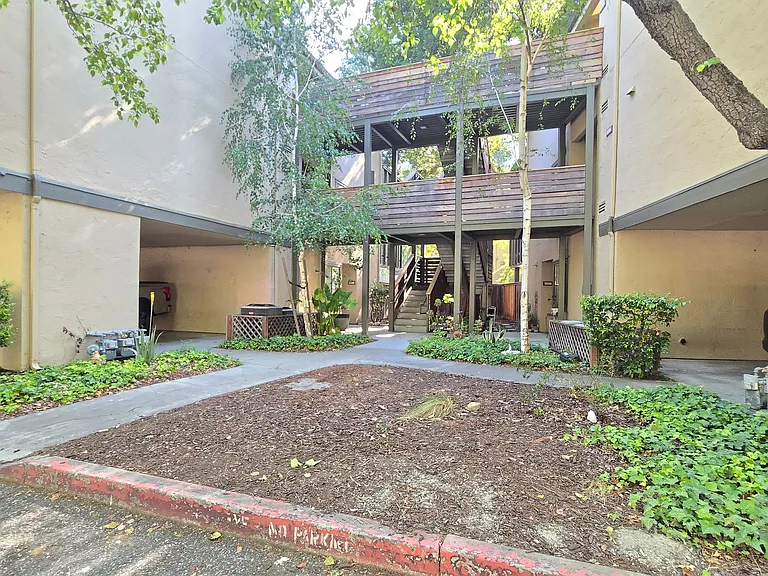 5590 Makati Cir — Photo 11