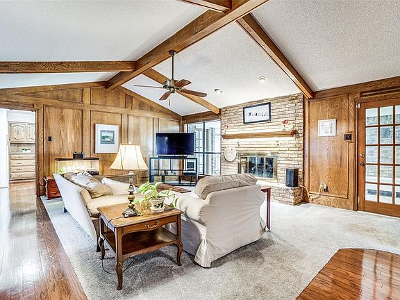 5th image of 9940 Acklin Dr