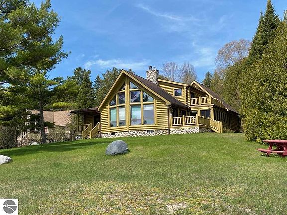 2nd image of 307 S Lake Huron Shore Dr