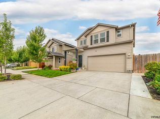 1927 Adelman Loop, Eugene, OR 97402