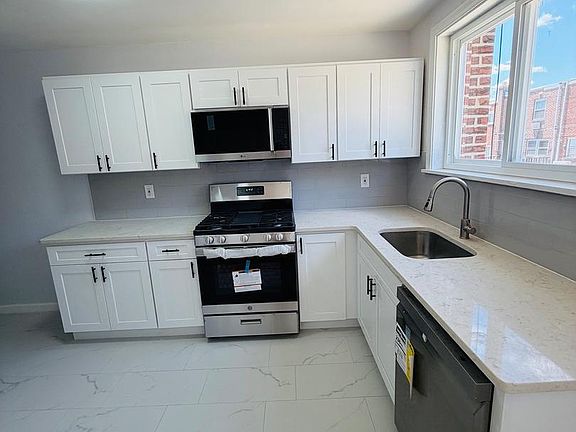 5th image of 6334 Sylvester St