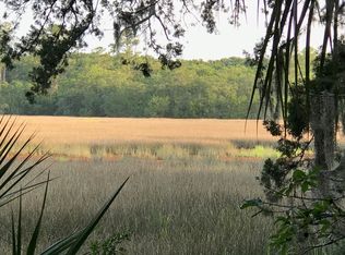 Mission Dr, Darien, GA 31305