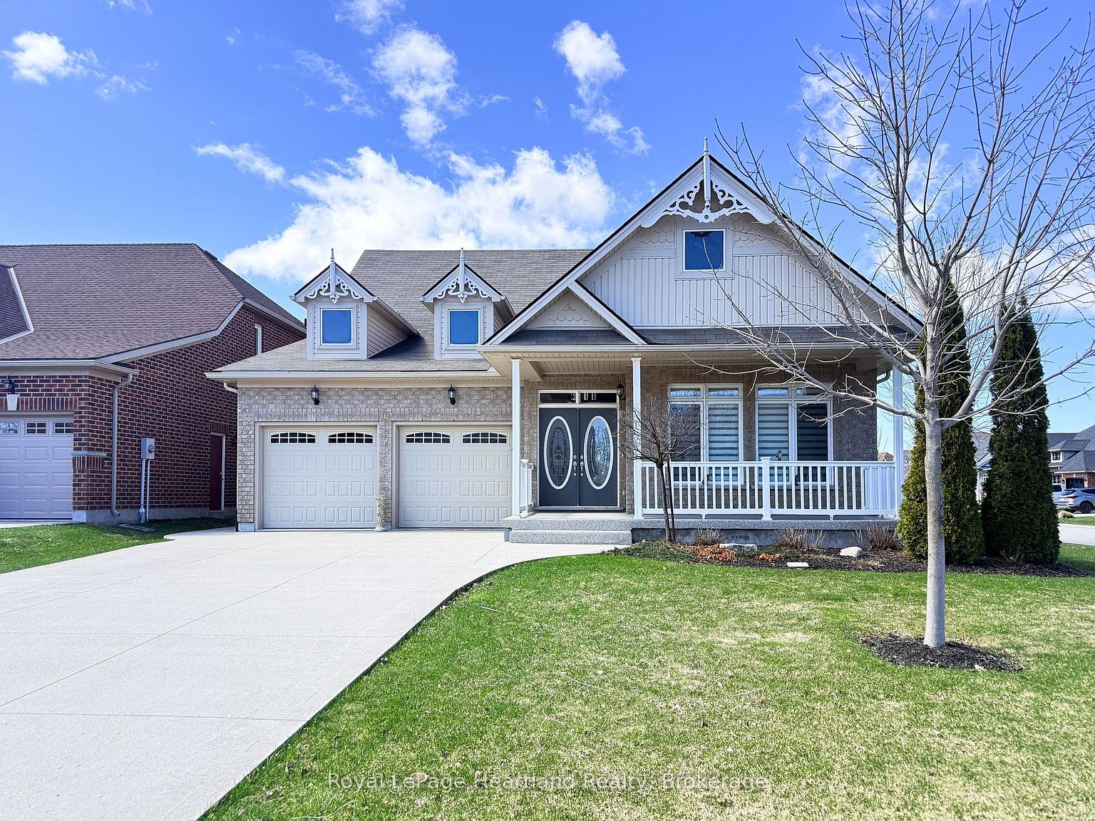 10 Macpherson Ave