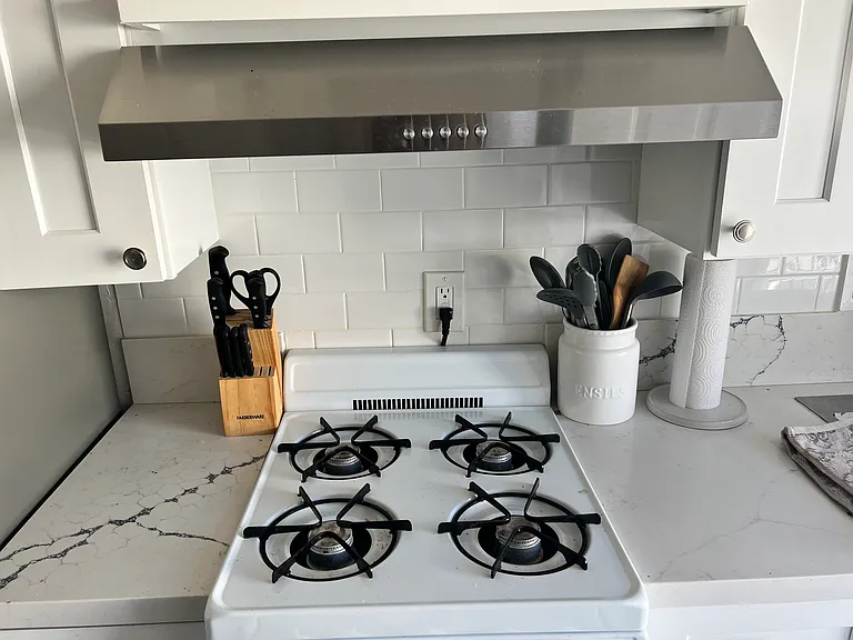 2247 Brant St #4 — Photo 4