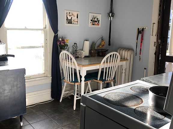 5th image of 433 Douglas Ct #3