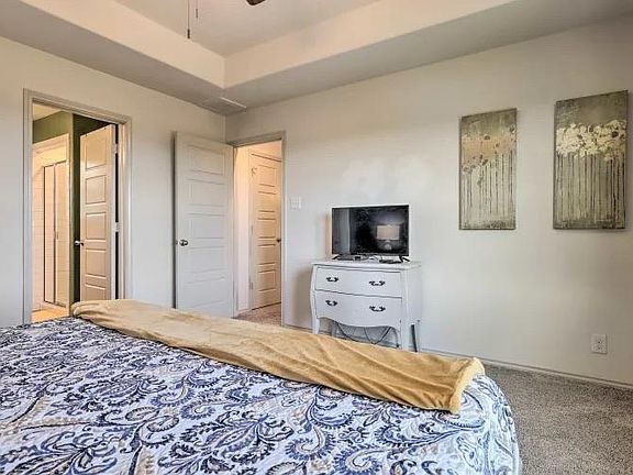 5th image of 2215 Grandview Frst