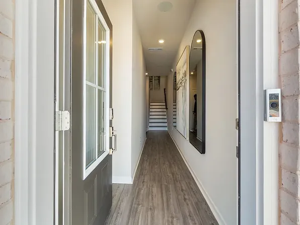 321 Dresden Cir, Tucker, GA 30084