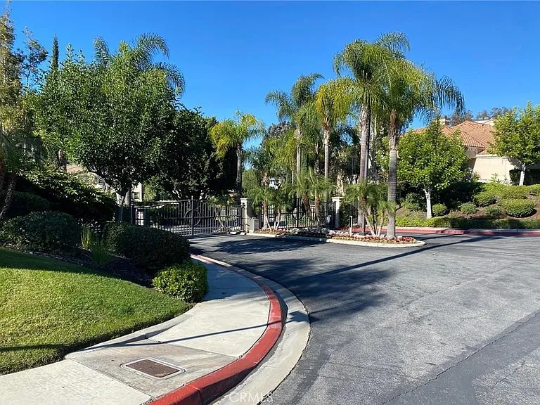 357 S San Vicente Ln — Photo 13