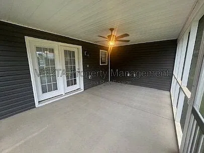 3 bed, 2.0 bath, 1652 sqft, $2,695 — Photo 4