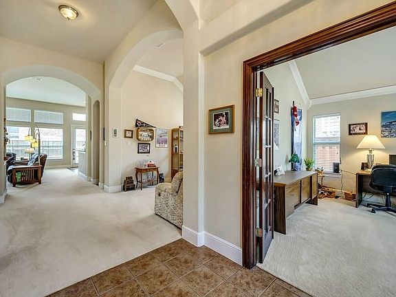 3rd image of 4204 Lansbury Dr