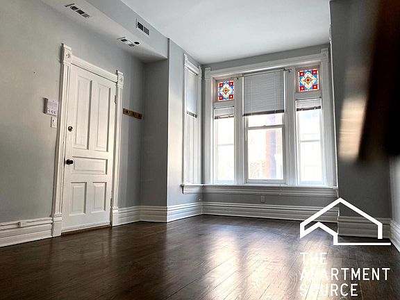 2nd image of 1537 N North Park Ave #1