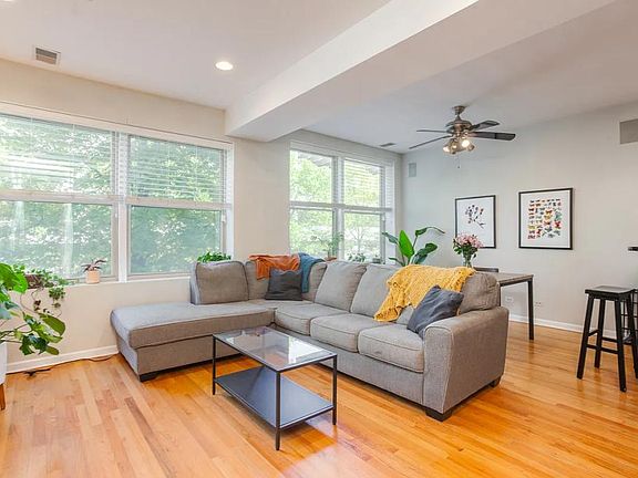2nd image of 819 W Eastwood Ave #1E