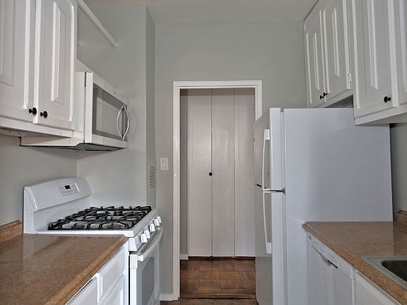 2nd image of 10H Lake St