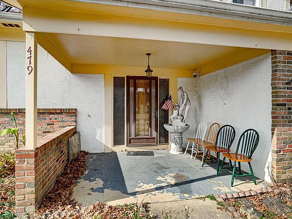 5th image of 479 Briarwood Dr