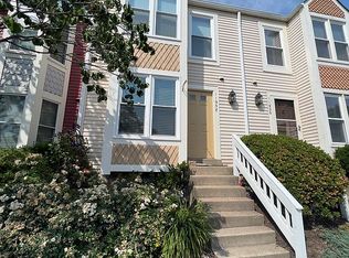 11938 Redtree Way, Reston, VA 20194