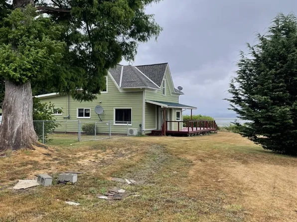 56 1st Street, Bay Center, WA 98586