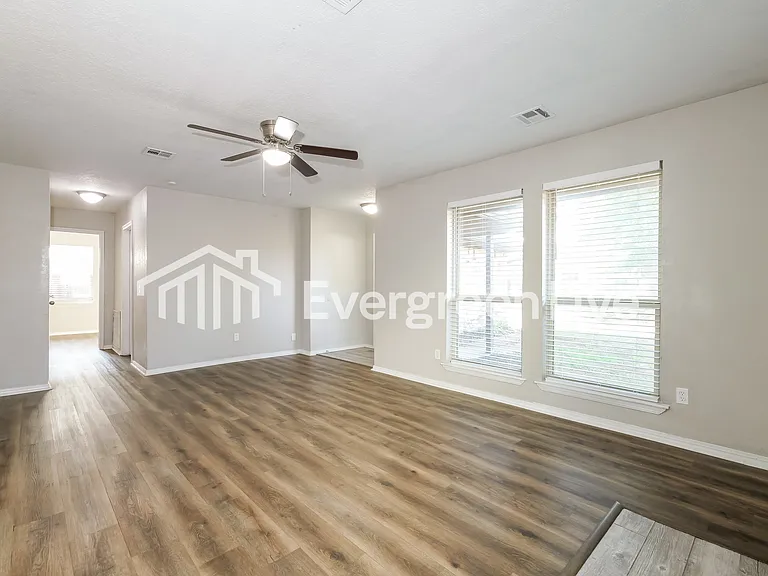 2837 Green Canyon Dr — Photo 3