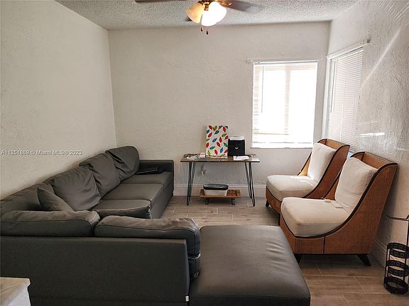 2nd image of 709 NE 4th Ct APT 1