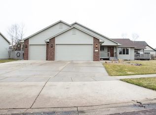 1605 S Locust Ave, Brandon, SD 57005