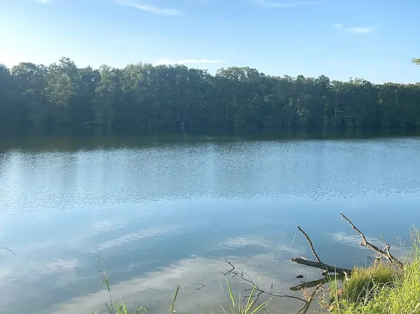1 Long Lake Rd, Columbia, LA 71418