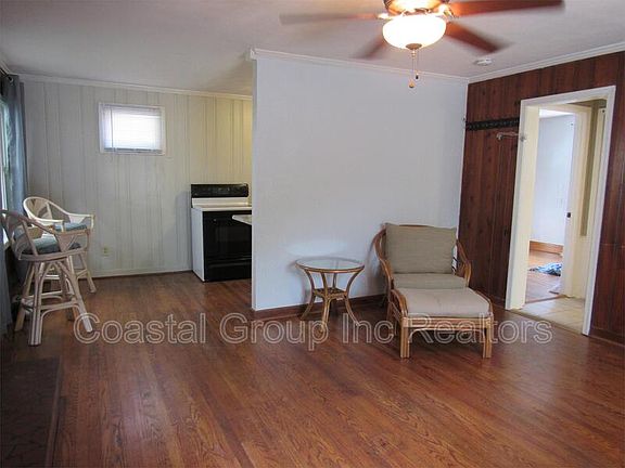 5th image of 1537 E Ocean View Ave APT 1