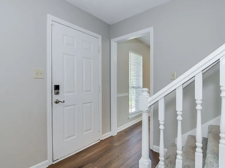 321 Timberidge Dr — Photo 9