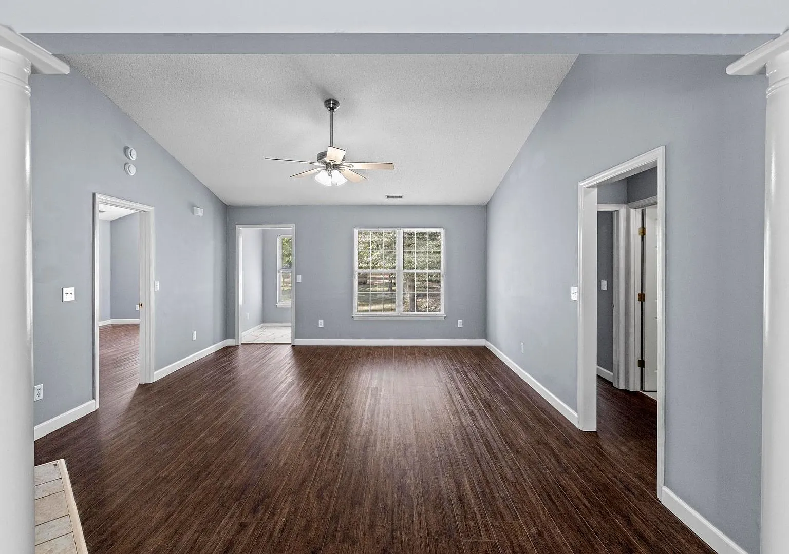 Spacious 3-Bedroom Rental with Fenced Yard, Deck & Garage in Hubert Pets Welcome! — Photo 4