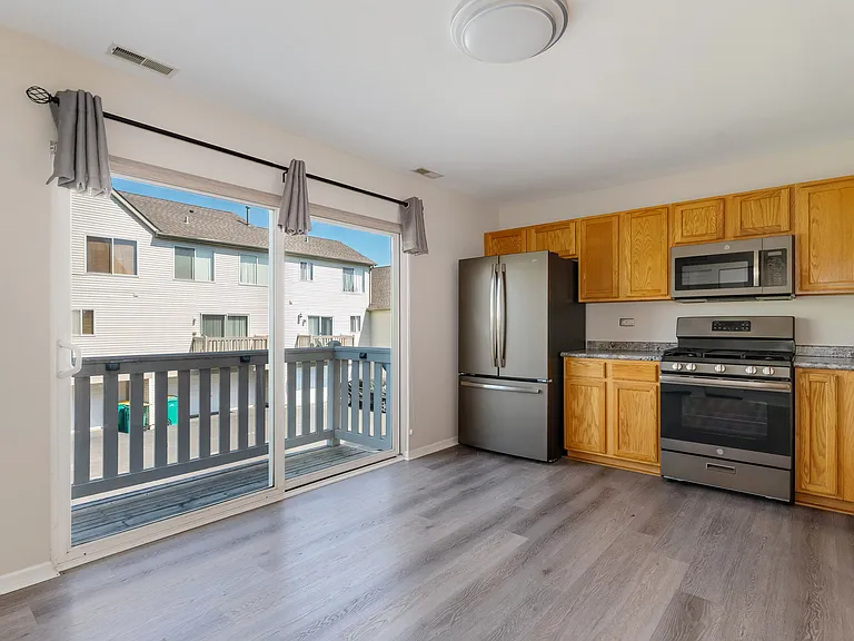 2745 Canyon Dr — Photo 6