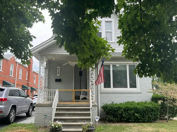 713 Saint Clair St, Grosse Pointe, MI 48230