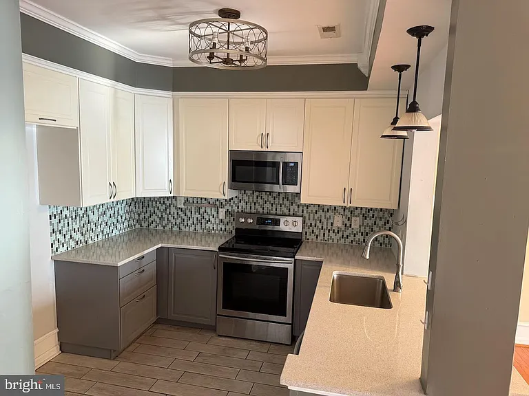 1959 Camelia Ct — Photo 6