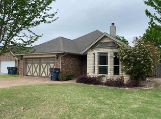 1806 NE 36th St, Lawton, OK 73507