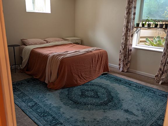 5th image of 202 Camellia Dr