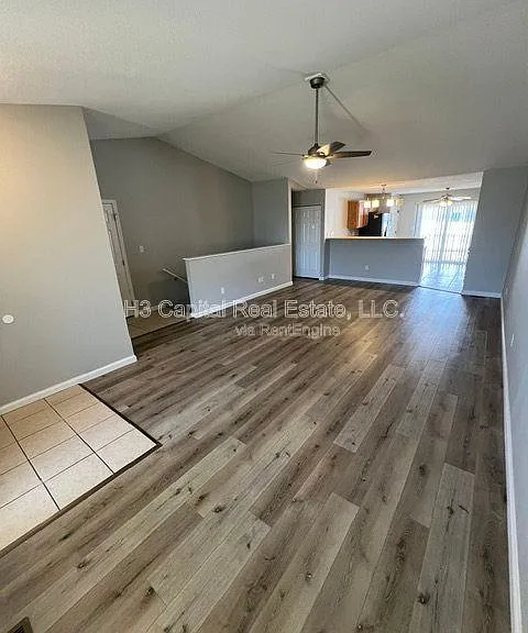 100 Crimson Ct — Photo 3