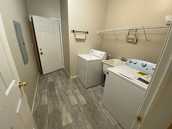4th image of 4112 Elizabeth Ave #155