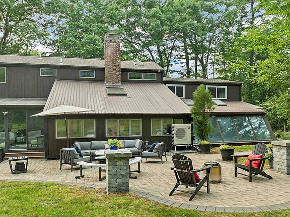 2nd image of 125 Castle Hill Road