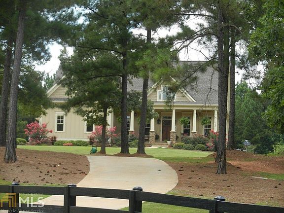 3rd image of 1051 Reese Ln