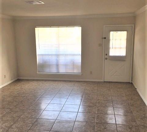 4th image of 1102 Lyric Ln #7