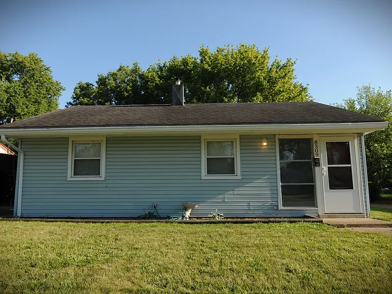8309 Schoen Dr — Photo 1