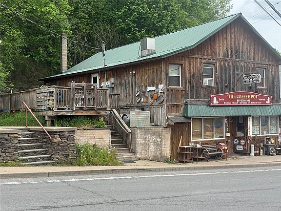 2nd image of 581 Main St