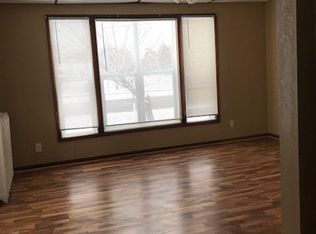 719 E 4th St APT 1, Monticello, MN 55362