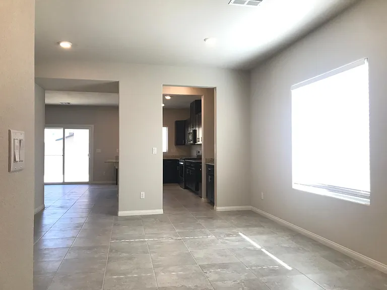 Dining room, butler's pantry