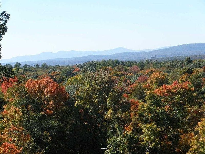 4th image of 170 RIDGE Road