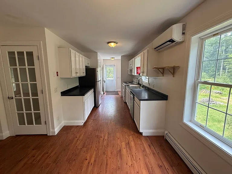 11 Parsons Ln — Photo 9