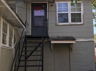 205 1/2 W 61st St, Savannah, GA 31405