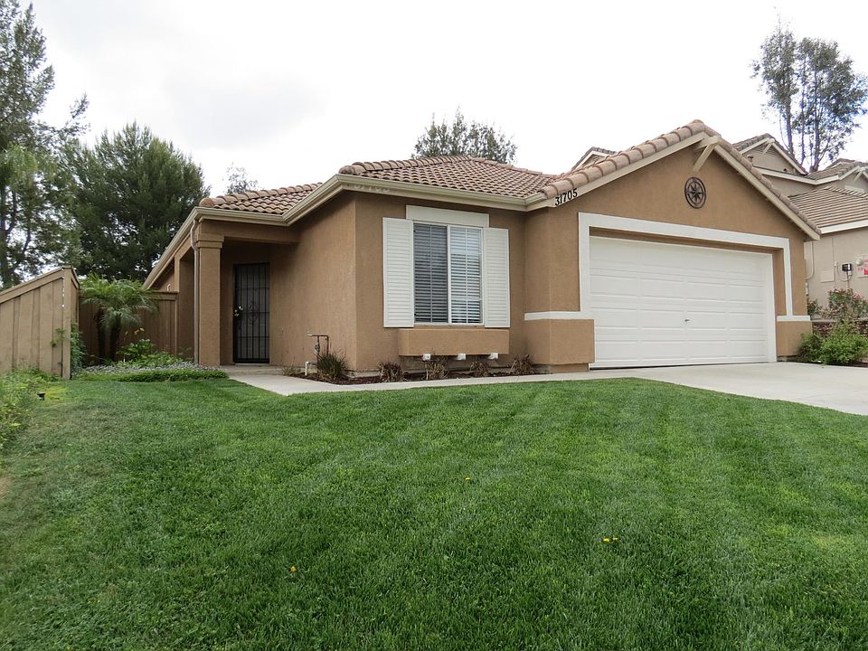 1st image of 31705 Calle Cataldo
